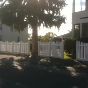 vinyl fence installation